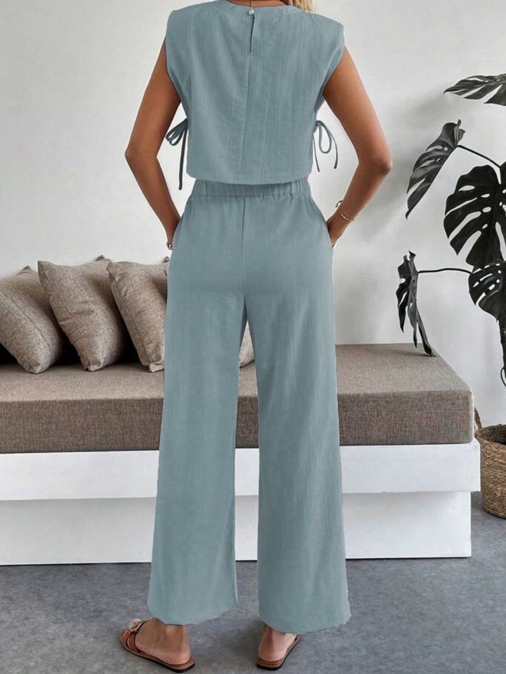 Sleeveless Crop Top & Wide-Leg Pants Set - Blue - Picture 3 of 6